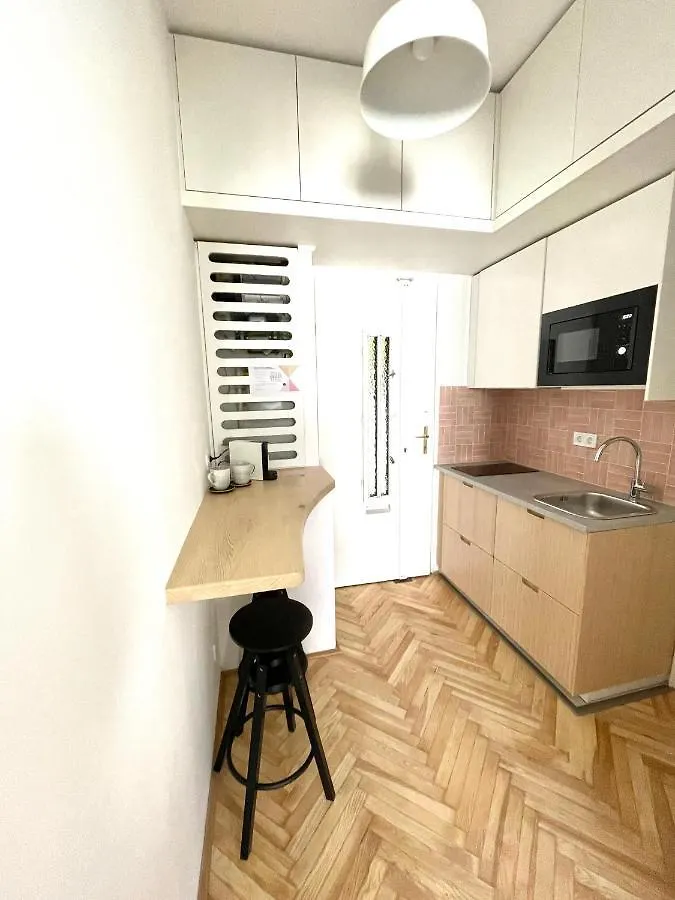 Studio 5 بودابست